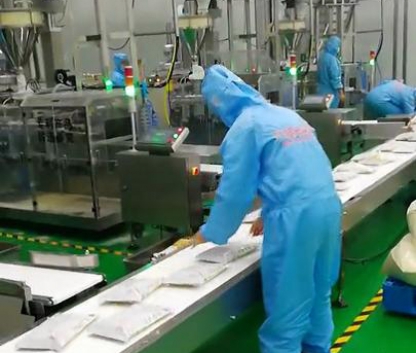 全自動水平給袋包裝機(jī)生產(chǎn)線 Automatic horizontal bag-feeding packaging machine production line